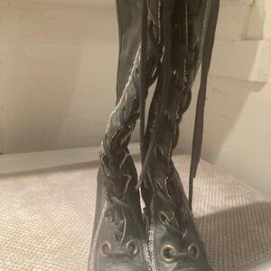 Seychelles Lace up  heeled boots